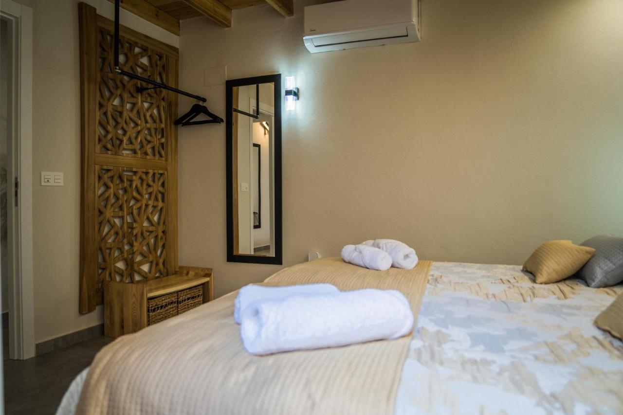 Apartamentos Turisticos El Altozano 丰特斯-德莱昂 外观 照片